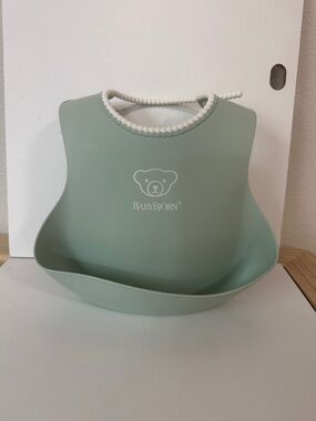 BabyBjörn Soft Silicone Bib in Sage Green